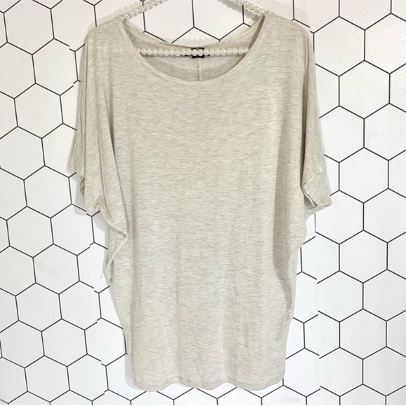 LAST CHANCE SALE Vince Dolman Sleeve Taupe Scoop Neck T-shirt